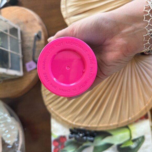 Lilly Pulitzer Tumbler with Straw - Picture 3 of 5